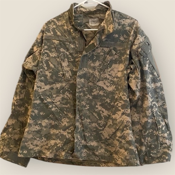 Retired Army Military Jacket - Picture 1 of 3